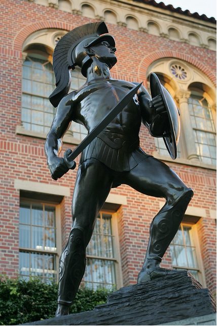 Statue of Tommy Trojan.