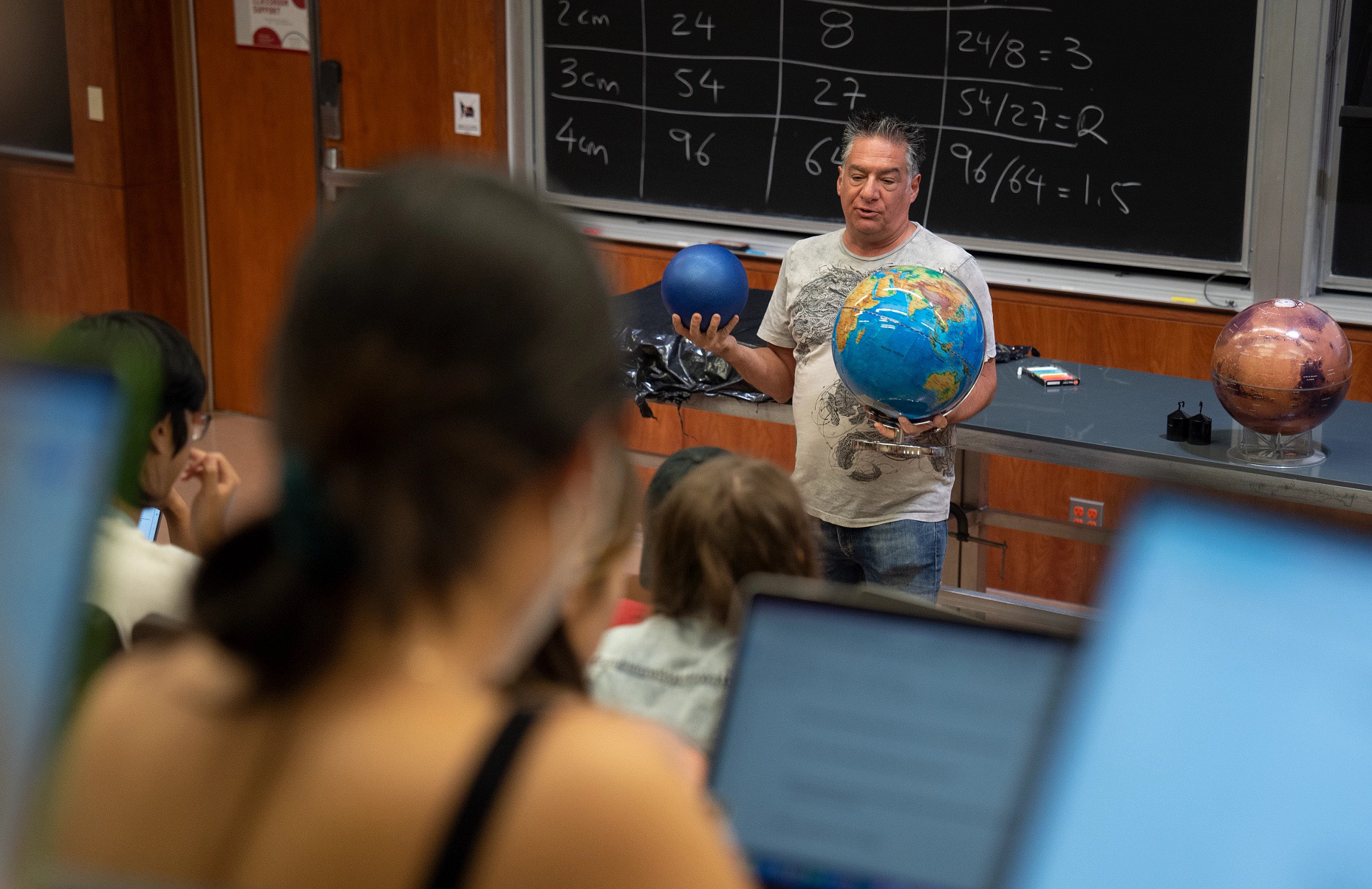  In PHYS 100, students learn from Prof. Vahe Peroomian about the structure and beauty of physical laws and their manifestations.