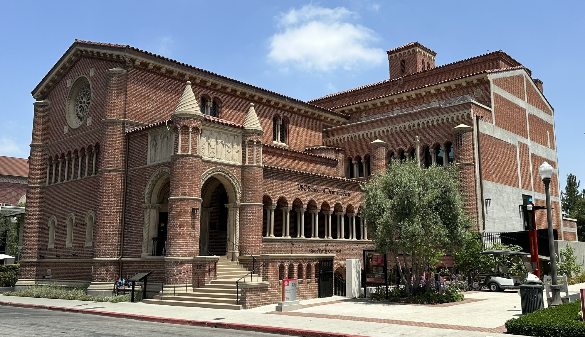 Peaceful photo of the newly opened Dramatic Arts Building on the USC campus.